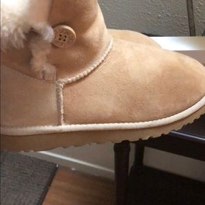 Button UGG boots size 5